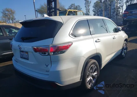 2015 Toyota Highlander Le Plus V6 из США, поврежденный, VIN 5TDZKRFH5FS109319